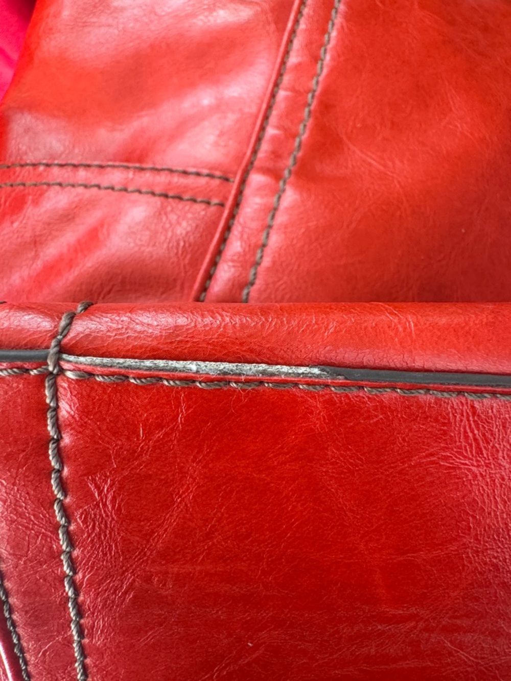 Relic Classic Red Leather Tote Bag - Sleek Everyday Carry - Picture 8 of 8
